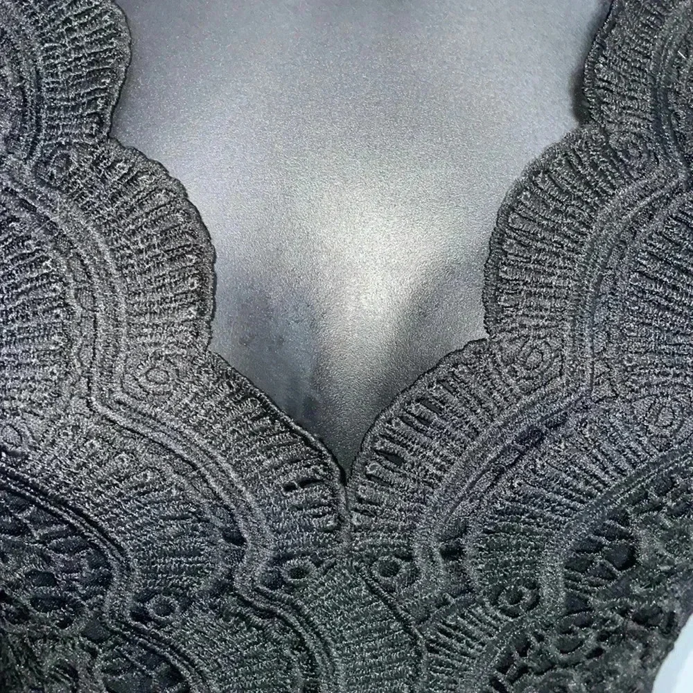 🛑Sold🛑 Lulu’s Black Lace Dress- Small - Picture 7 of 12